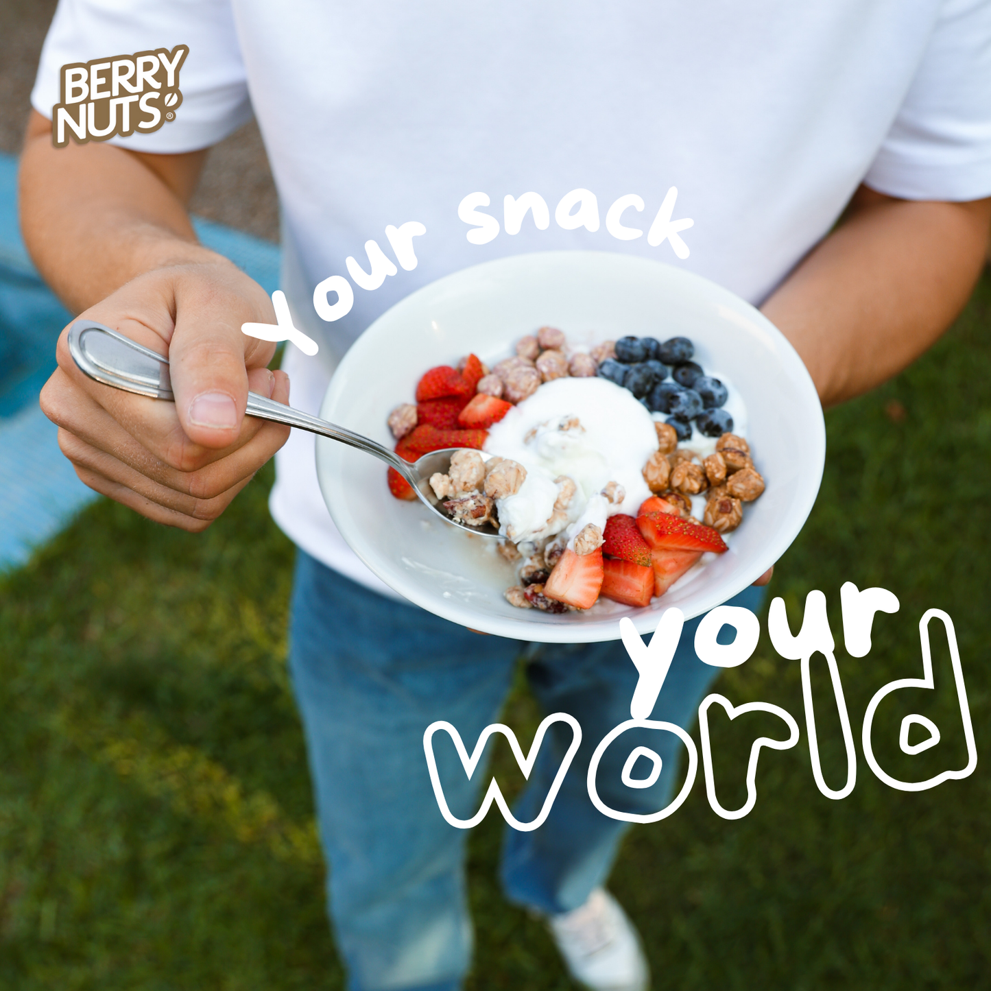 28 Pack Clusters® Berry Nuts® Yogurt Griego y Chocolate 25g c/u